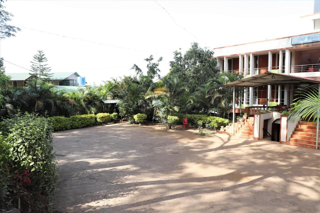 River Palace - A Valley View Hotel Panchgani Dış mekan fotoğraf
