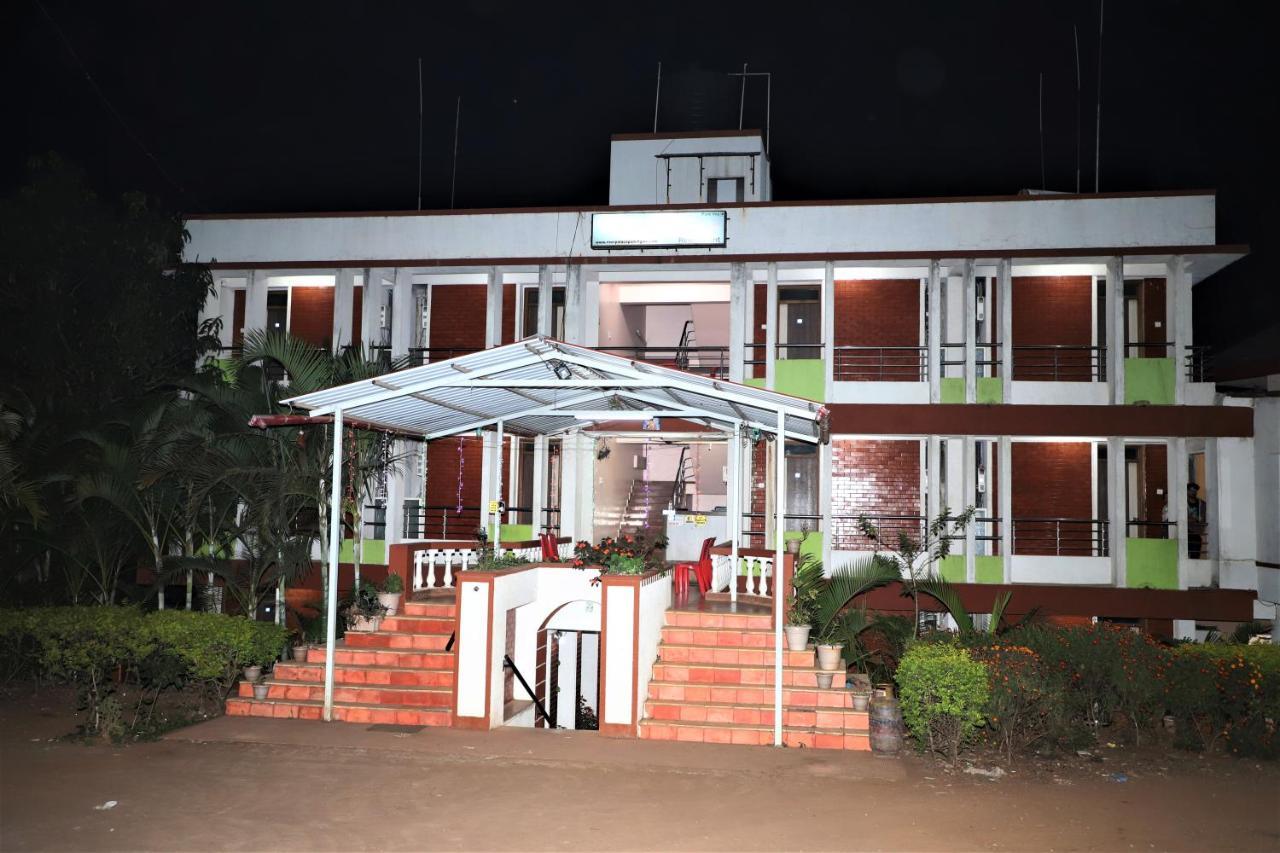 River Palace - A Valley View Hotel Panchgani Dış mekan fotoğraf